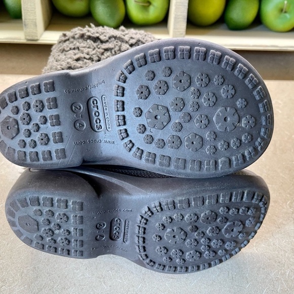 CROCS FOR GIRLS, SHEEPS WOOL CUFF. - Picture 4 of 4